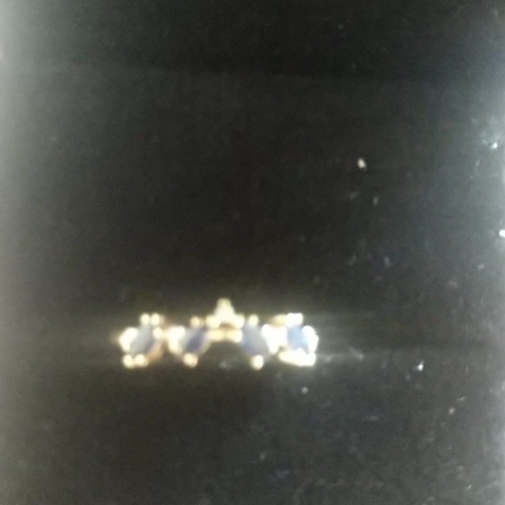 Sapphire ring